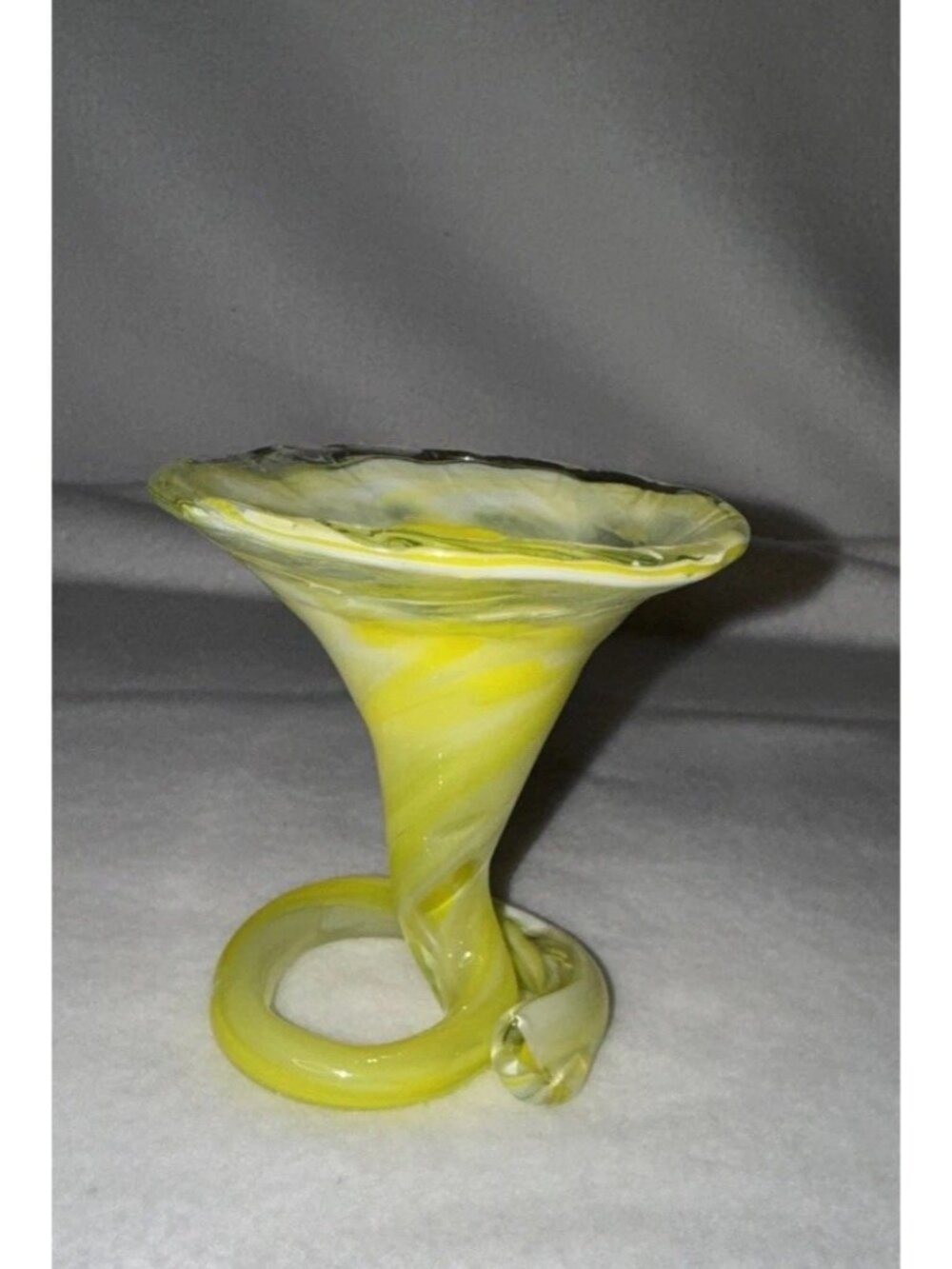 Vintage Hand Blown Glass Art Vase, Yellow Swirl Sooner Art 1950’s